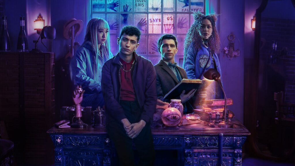 Dead Boy Detectives è una serie su un paio di adolescenti che indagano su misteri paranormali. Crediti immagine: Tudum/ Netflix